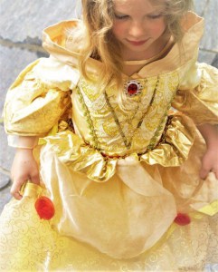 Belle-Prinzessinnen-Kleid-gold-6